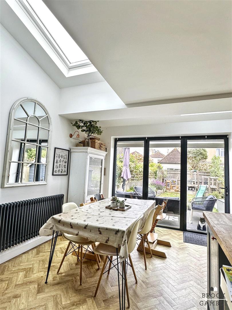 3 Bedroom House. Lawns Avenue in Eastbourne,  16